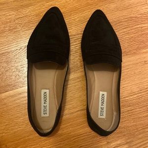 Blacks Steve Madden flats